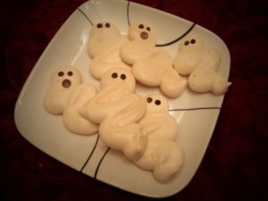 ghost-shaped meringues